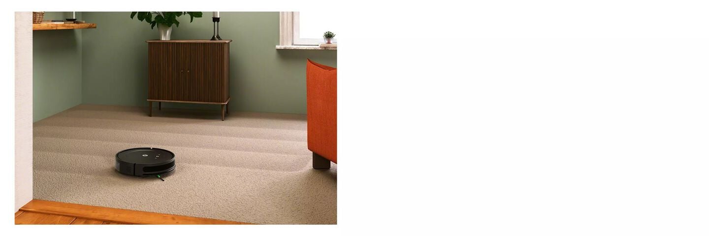 un Roomba® Essential qui nettoie en lignes droites